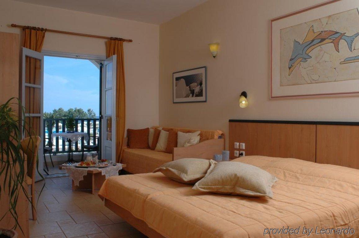 Santo Miramare Beach Resort Περίσσα Δωμάτιο φωτογραφία