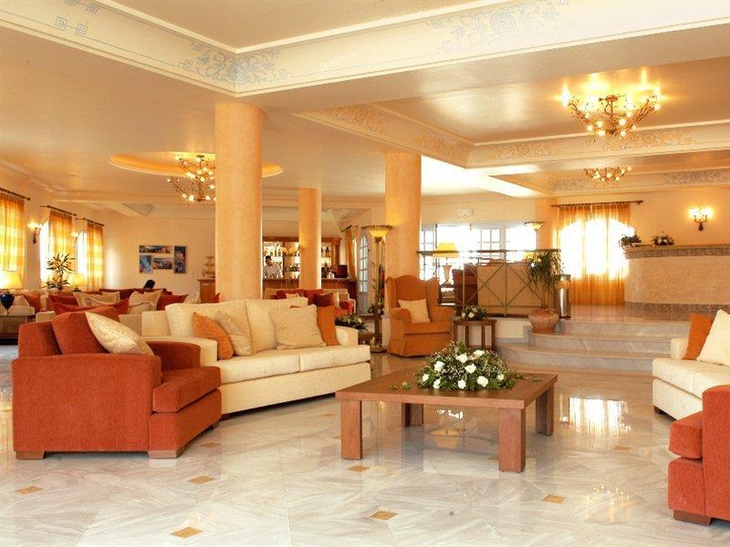 Santo Miramare Beach Resort Περίσσα Εξωτερικό φωτογραφία