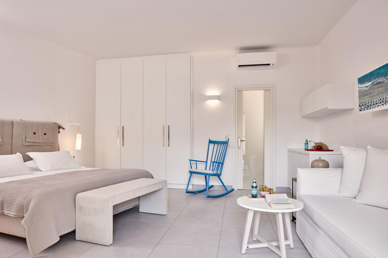 Santo Miramare Beach Resort Περίσσα Εξωτερικό φωτογραφία